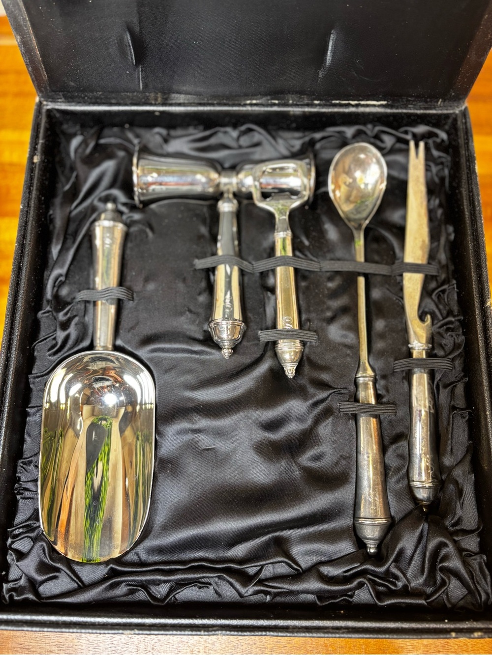 Vintage Towle Silverplated “S” monogram Bar tool set in original box